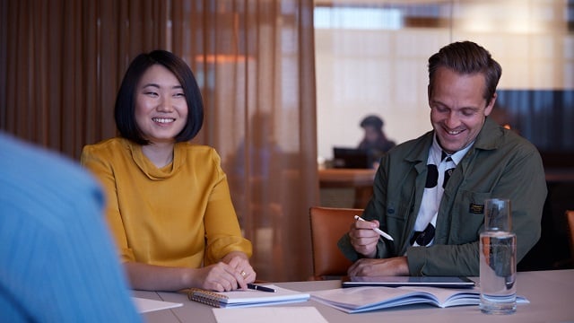 Two people meeting and talking 640x360