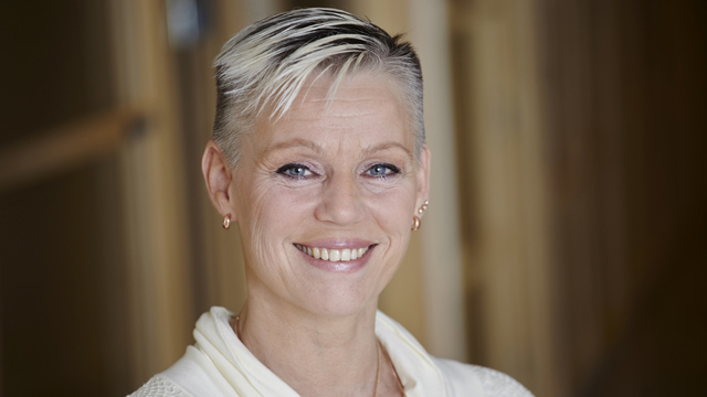 caroline 640x360